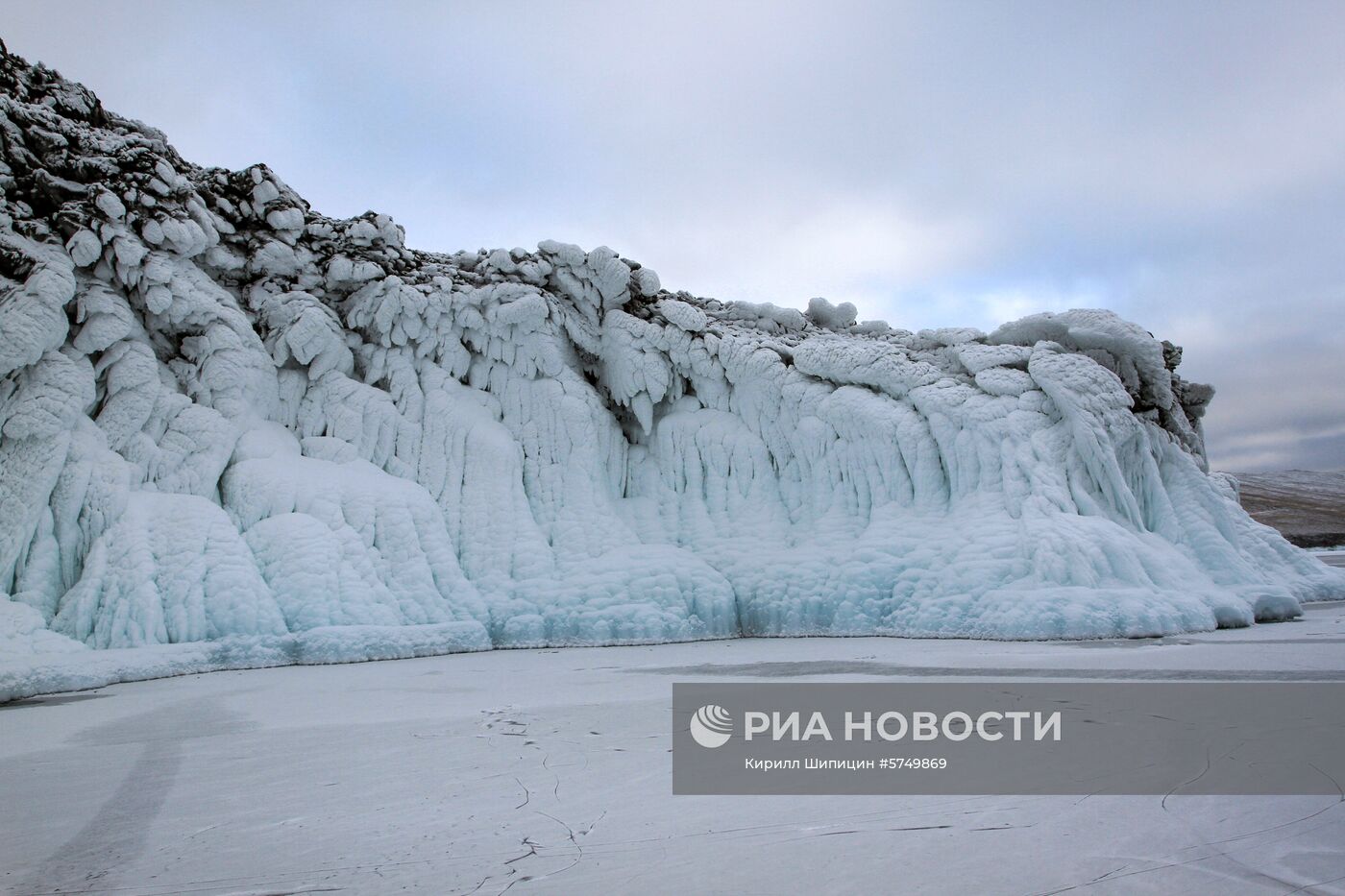 Зима на Байкале