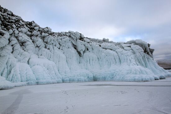 Зима на Байкале