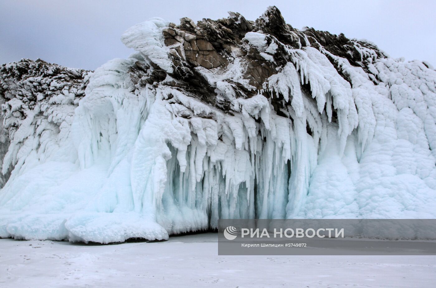 Зима на Байкале