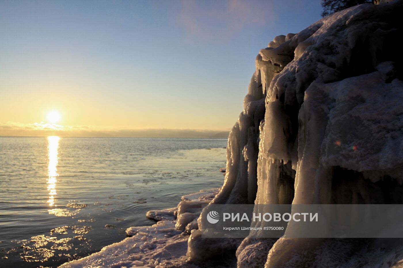 Зима на Байкале