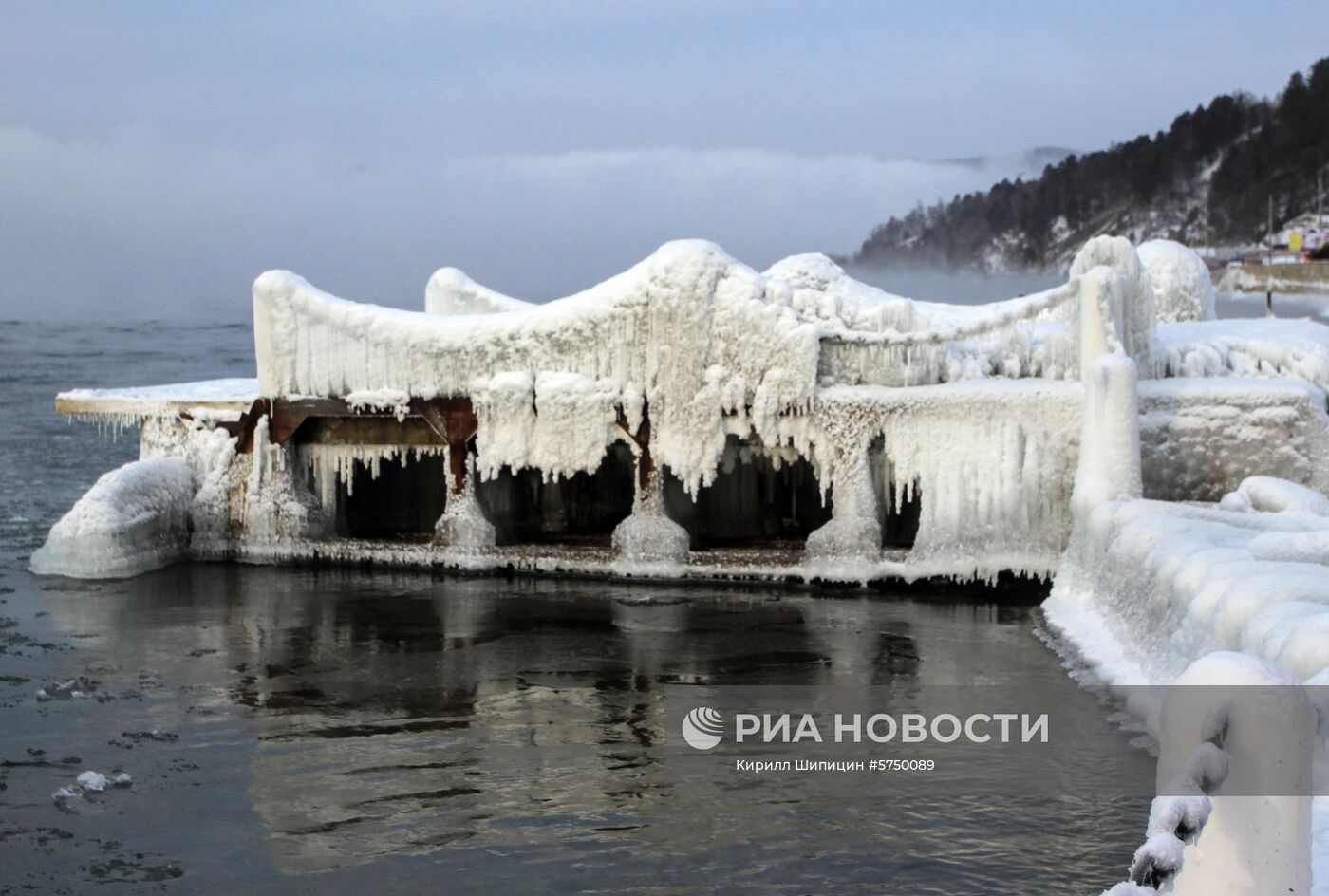 Зима на Байкале