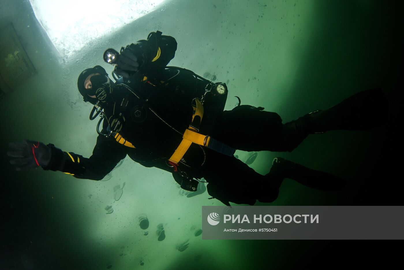 Подледное погружение в Московской области