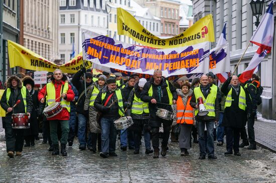 Марш за социальную справедливость в Риге