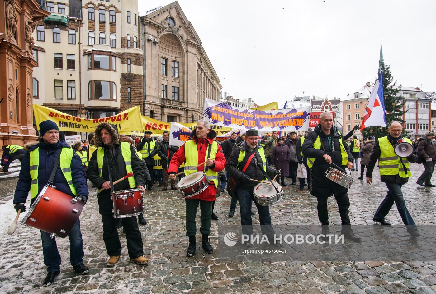 Марш за социальную справедливость в Риге