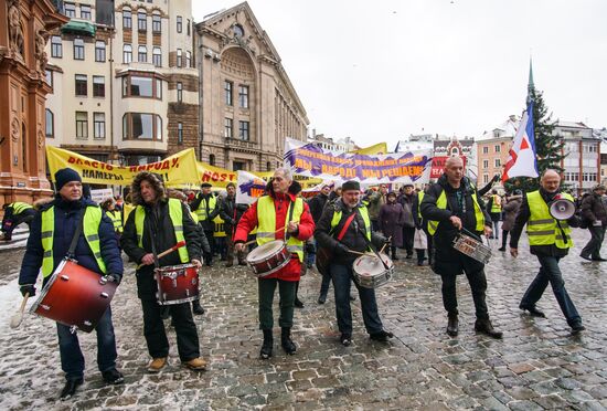 Марш за социальную справедливость в Риге