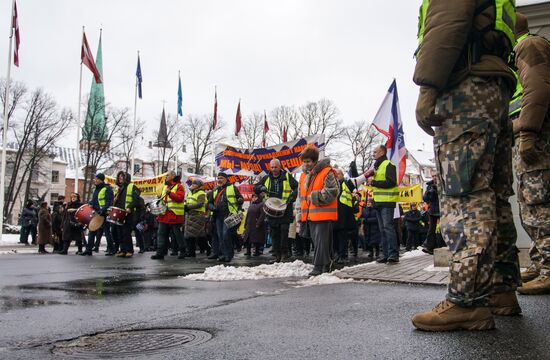 Марш за социальную справедливость в Риге