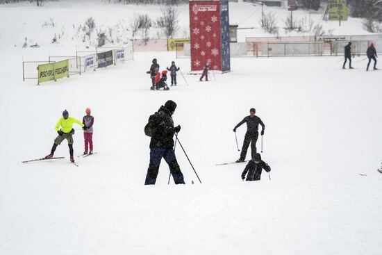 Катание на лыжах в зоне отдыха «Битца»