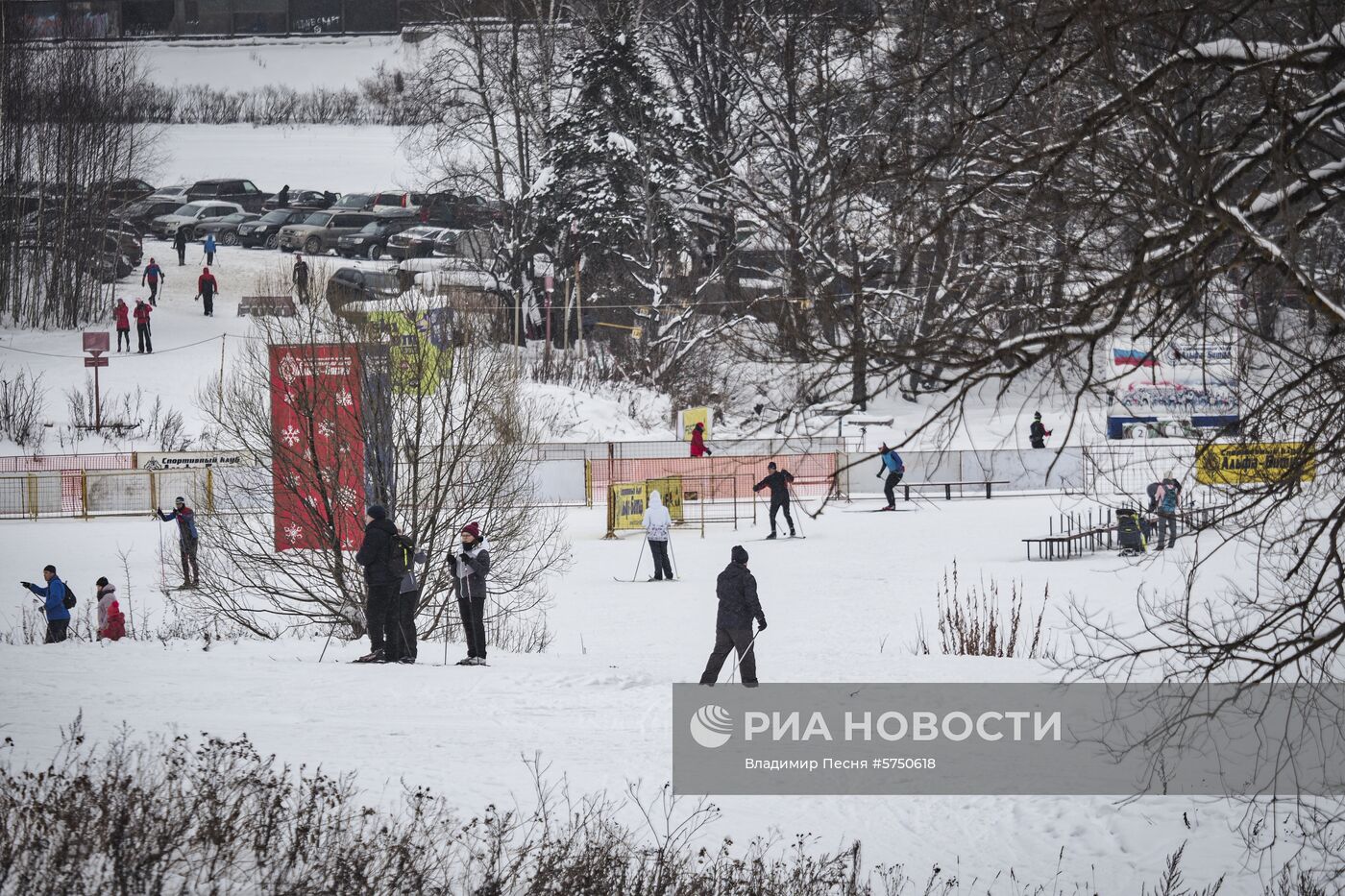 Катание на лыжах в зоне отдыха «Битца»