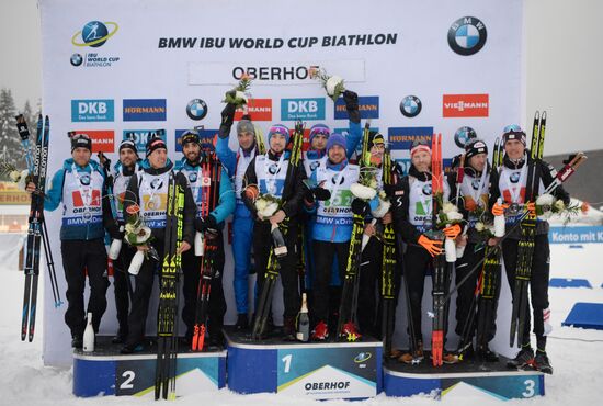 Биатлон. IV этап Кубка мира. Мужчины. Эстафета 