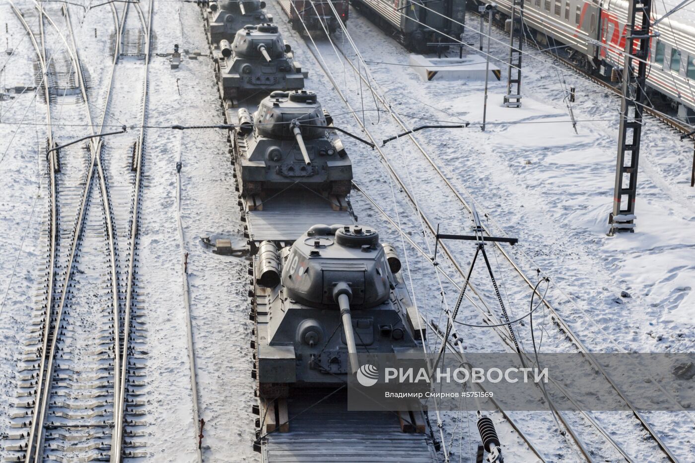 Прибытие эшелона с 30 танками Т-34 в Иркутск