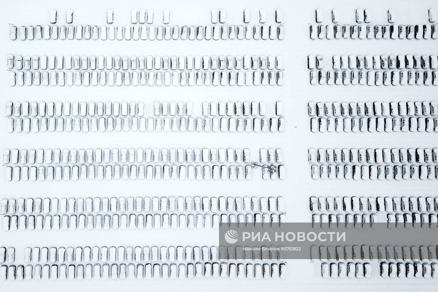 Стоянка автомобилей в Москве