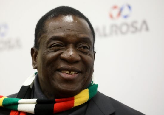 Президент Республики Зимбабве Э. Д. Мнангагва посетил предприятие ЕСО "Алроса"