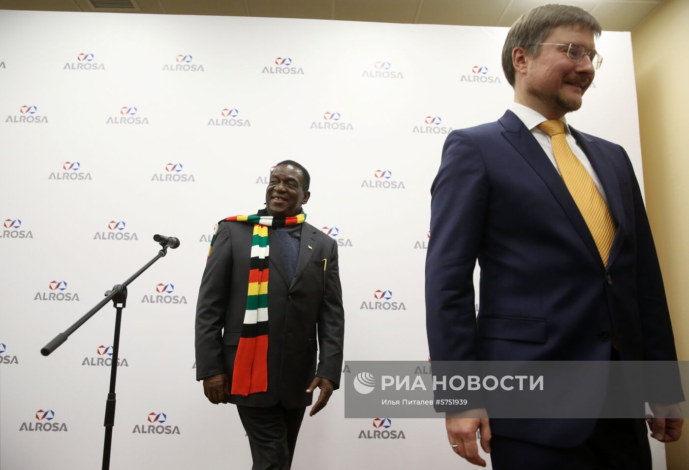 Президент Республики Зимбабве Э. Д. Мнангагва посетил предприятие ЕСО "Алроса"