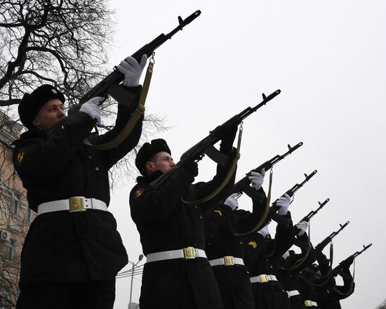 Эстафета "Дорога памяти" во Владивостоке