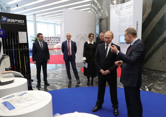 Президент РФ В. Путин провел заседание наблюдательного совета Агентства стратегических инициатив