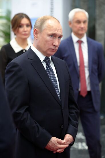 Президент РФ В. Путин провел заседание наблюдательного совета Агентства стратегических инициатив