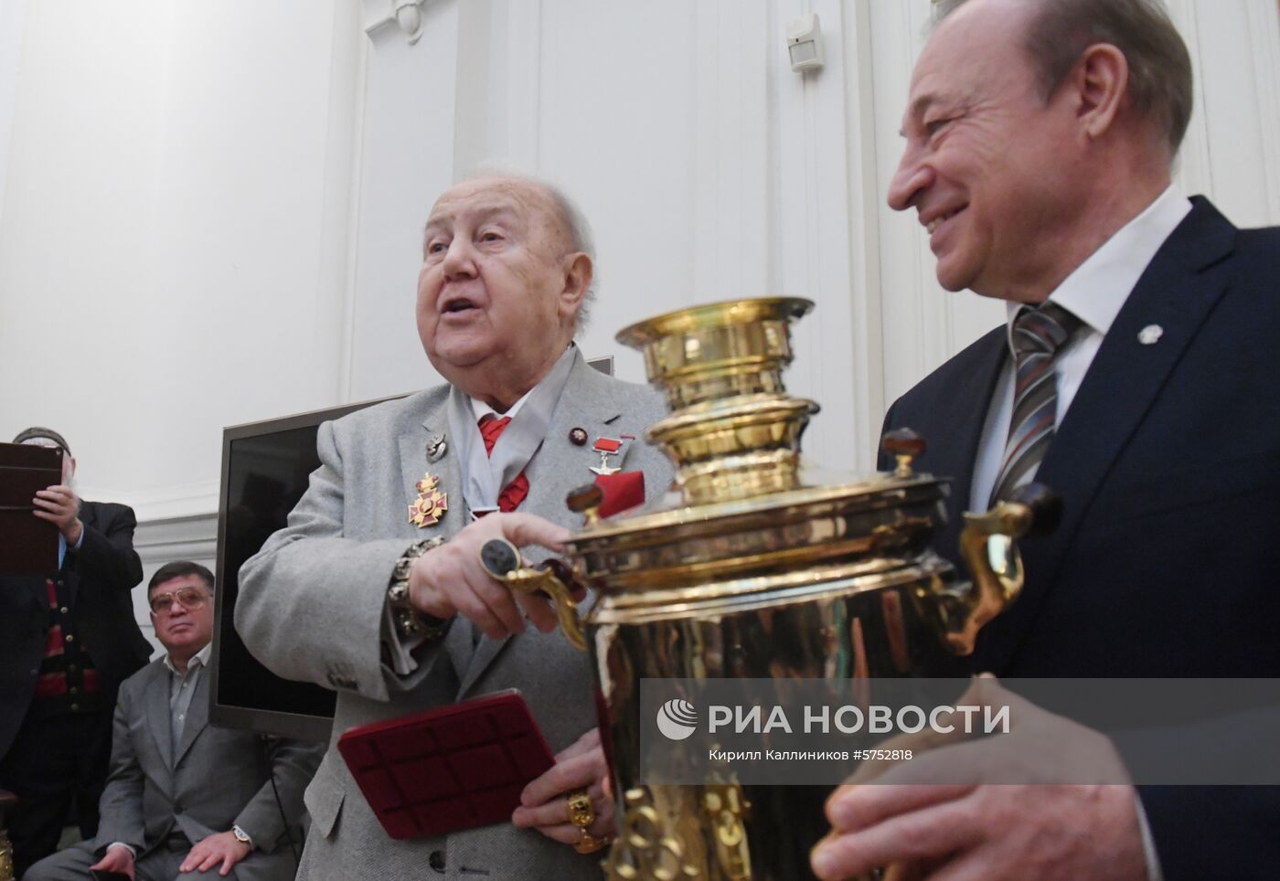 Заседание президиума РАХ, посвященное празднованию 85-летия З. Церетели