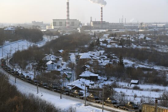 Прибытие эшелона с танками Т-34 в Новосибирск