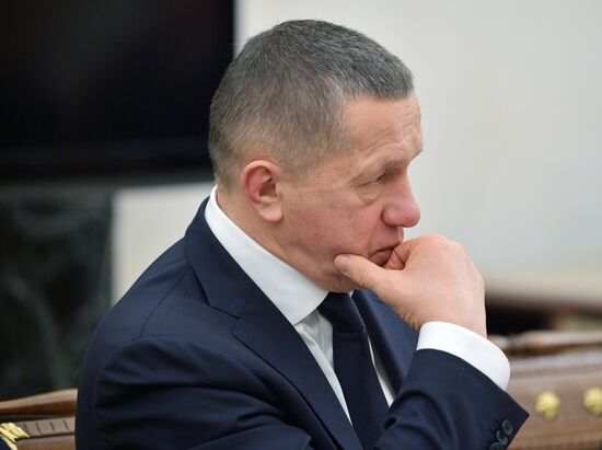 Президент РФ В. Путин провел совещание с членами правительства РФ