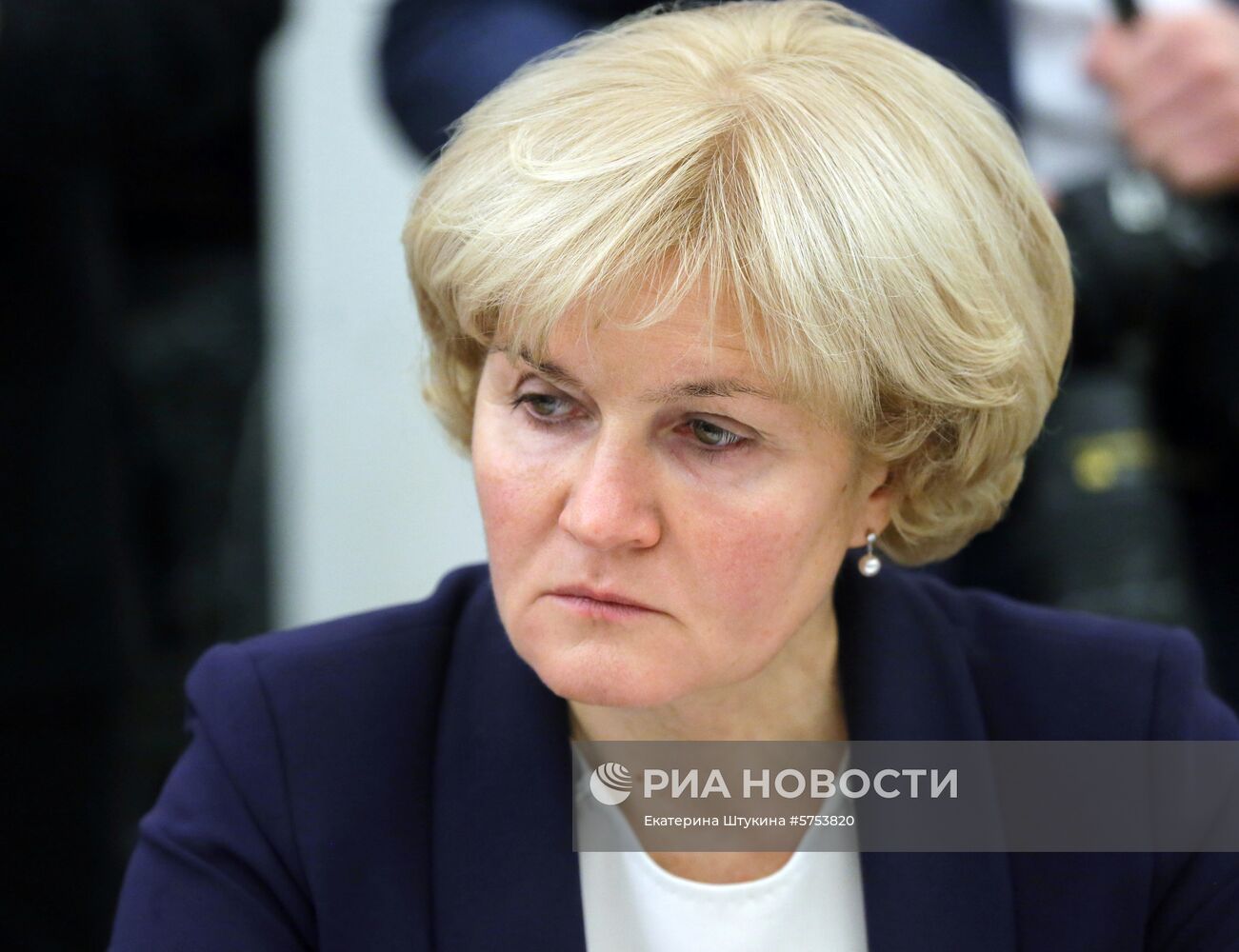 Президент РФ В. Путин провел совещание с членами правительства РФ