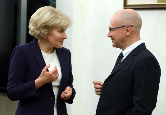 Президент РФ В. Путин провел совещание с членами правительства РФ