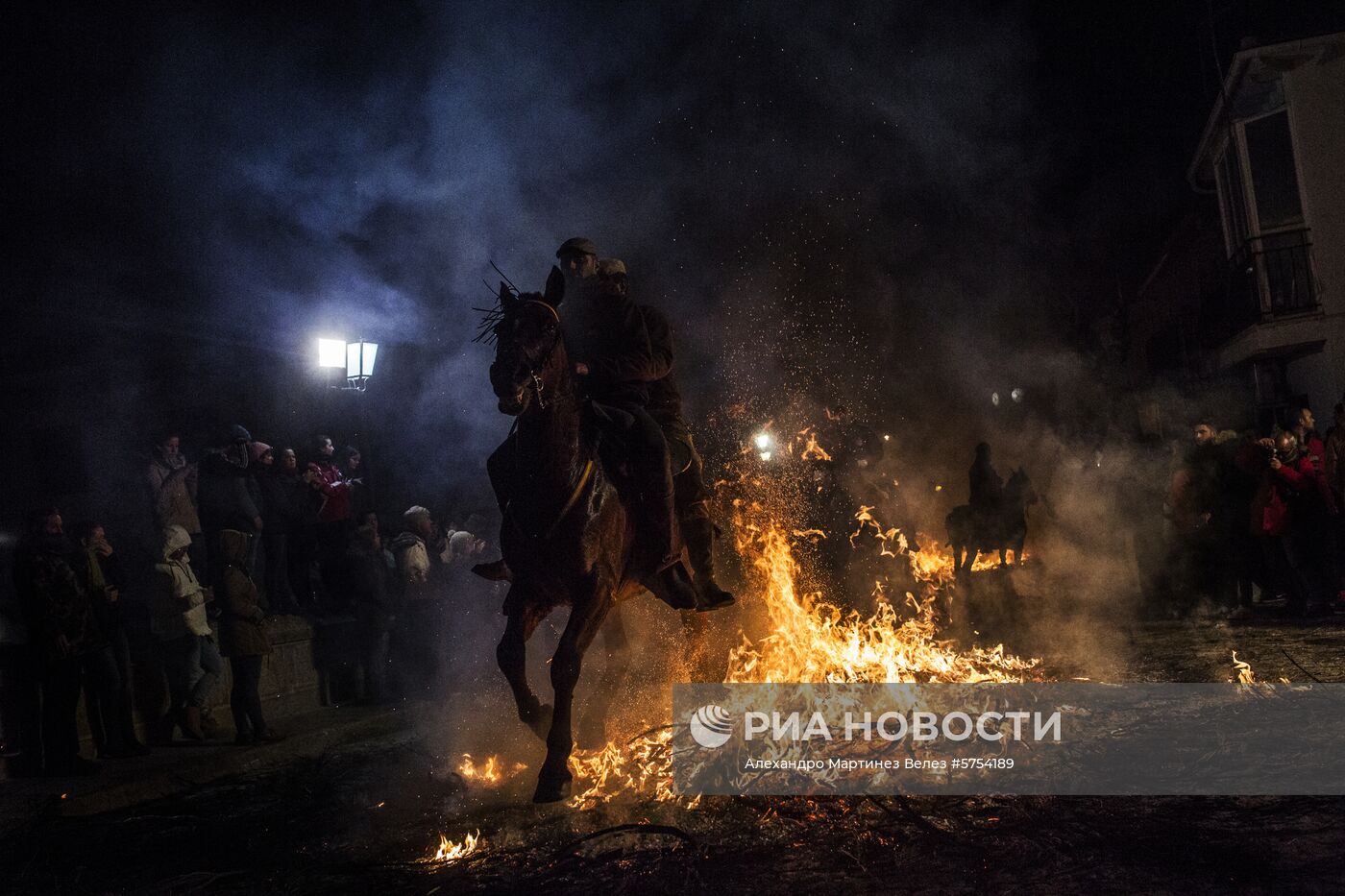 Фестиваль Las Luminarias в Испании