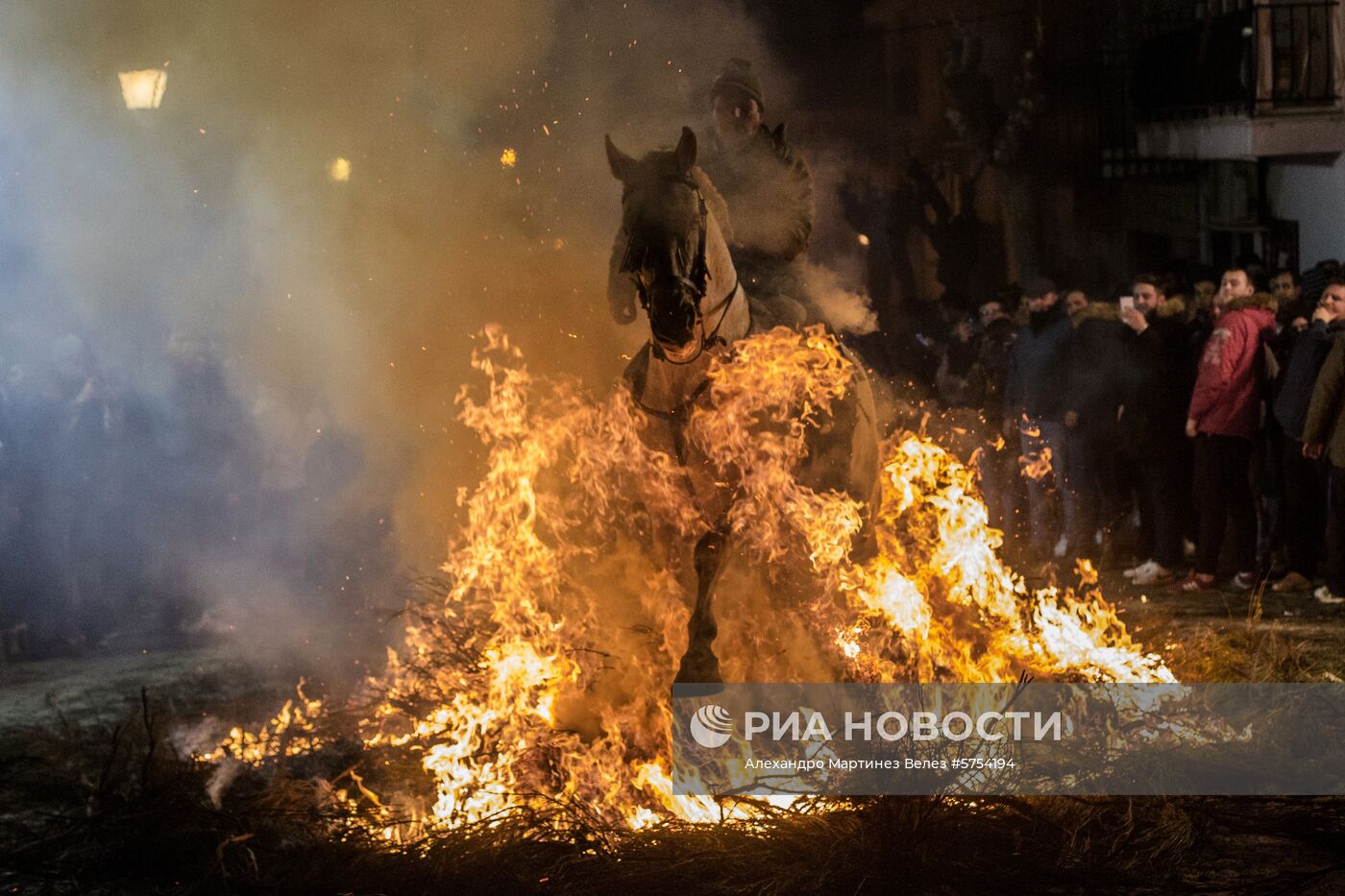 Фестиваль Las Luminarias в Испании