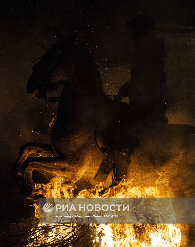 Фестиваль Las Luminarias в Испании