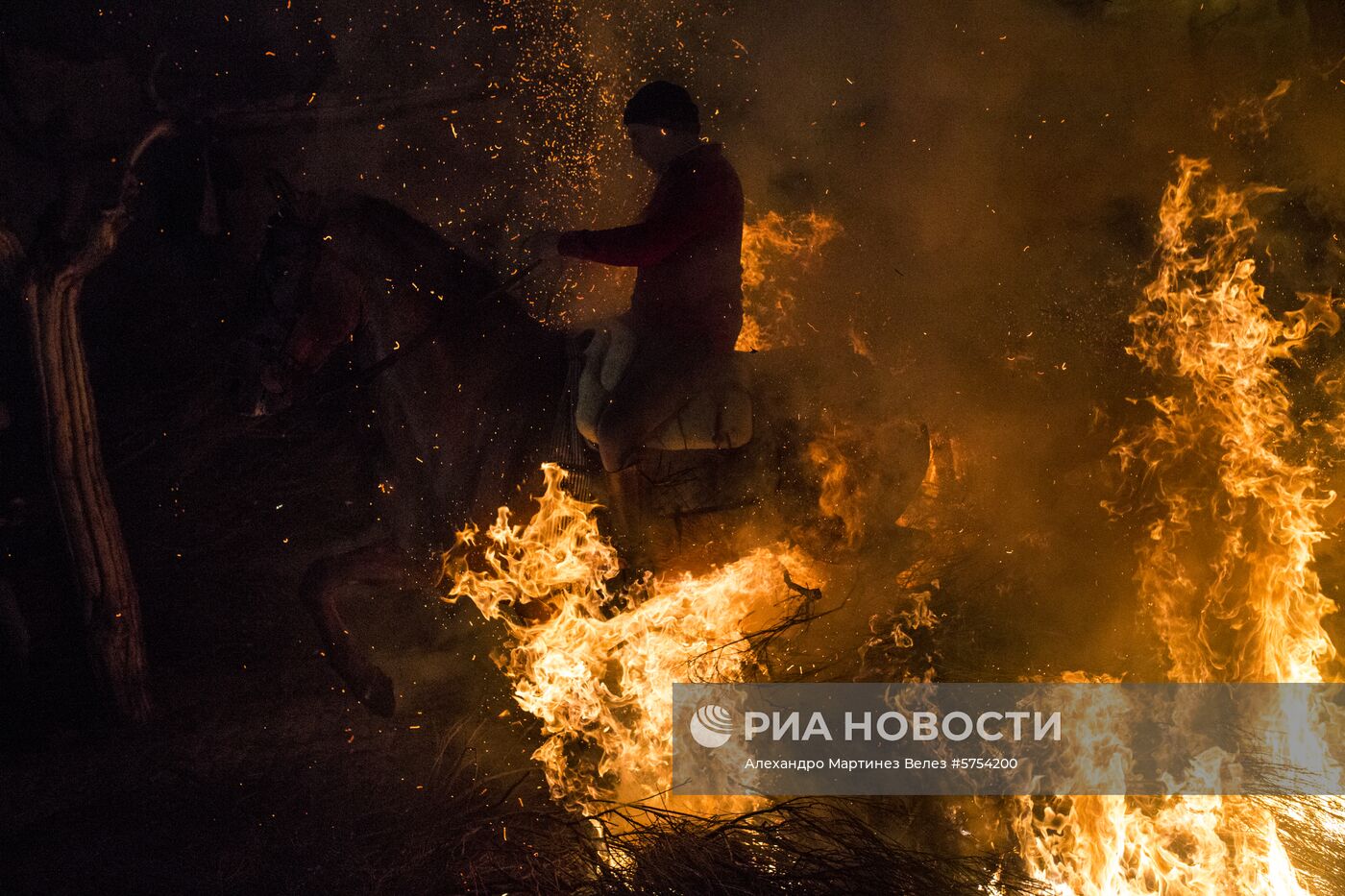 Фестиваль Las Luminarias в Испании