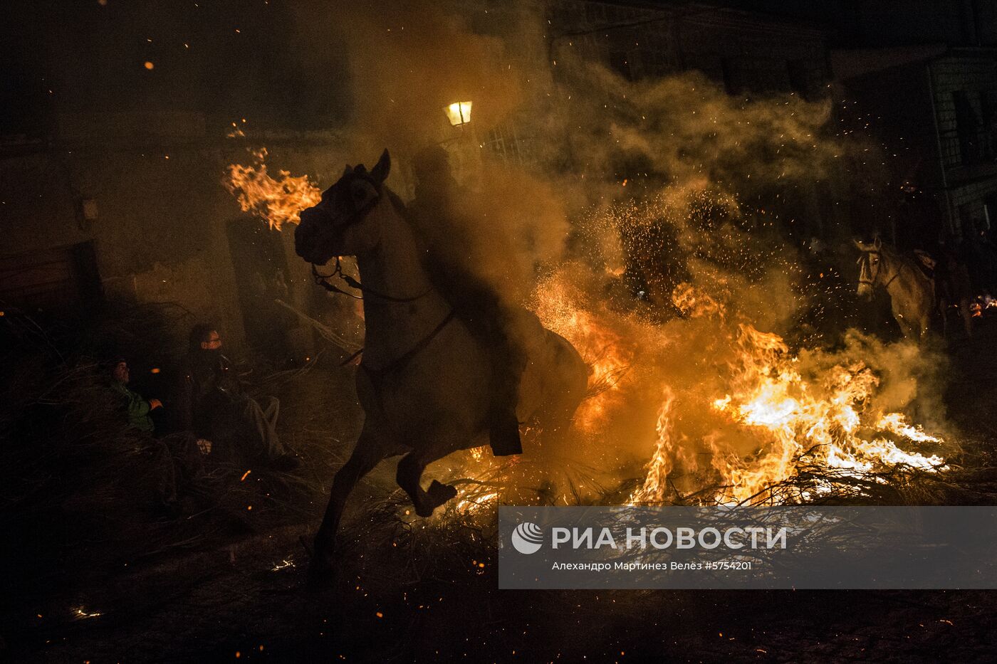 Фестиваль Las Luminarias в Испании