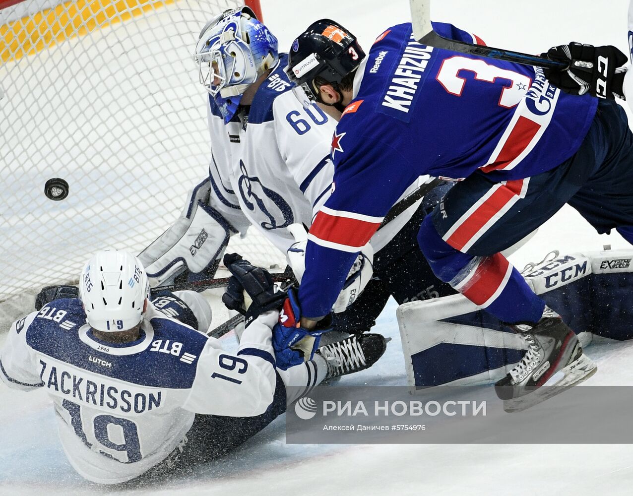 Хоккей. КХЛ. Матч СКА - "Динамо" (Москва)