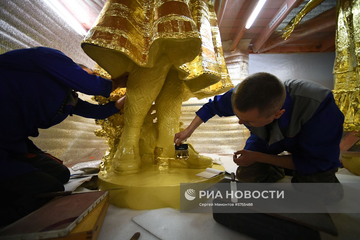 Реставрация скульптур  фонтана "Дружба народов" 