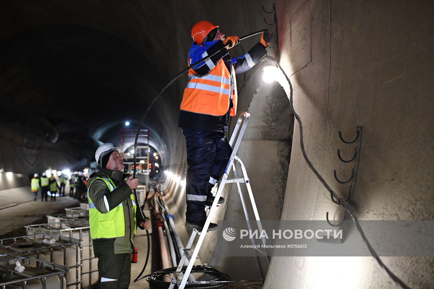 Километровый железнодорожный тоннель проложили строители на керченском подходе к Крымскому мосту