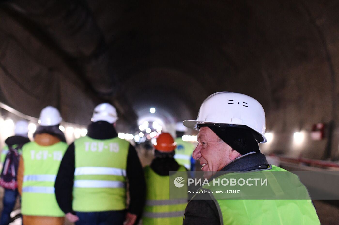 Километровый железнодорожный тоннель проложили строители на керченском подходе к Крымскому мосту