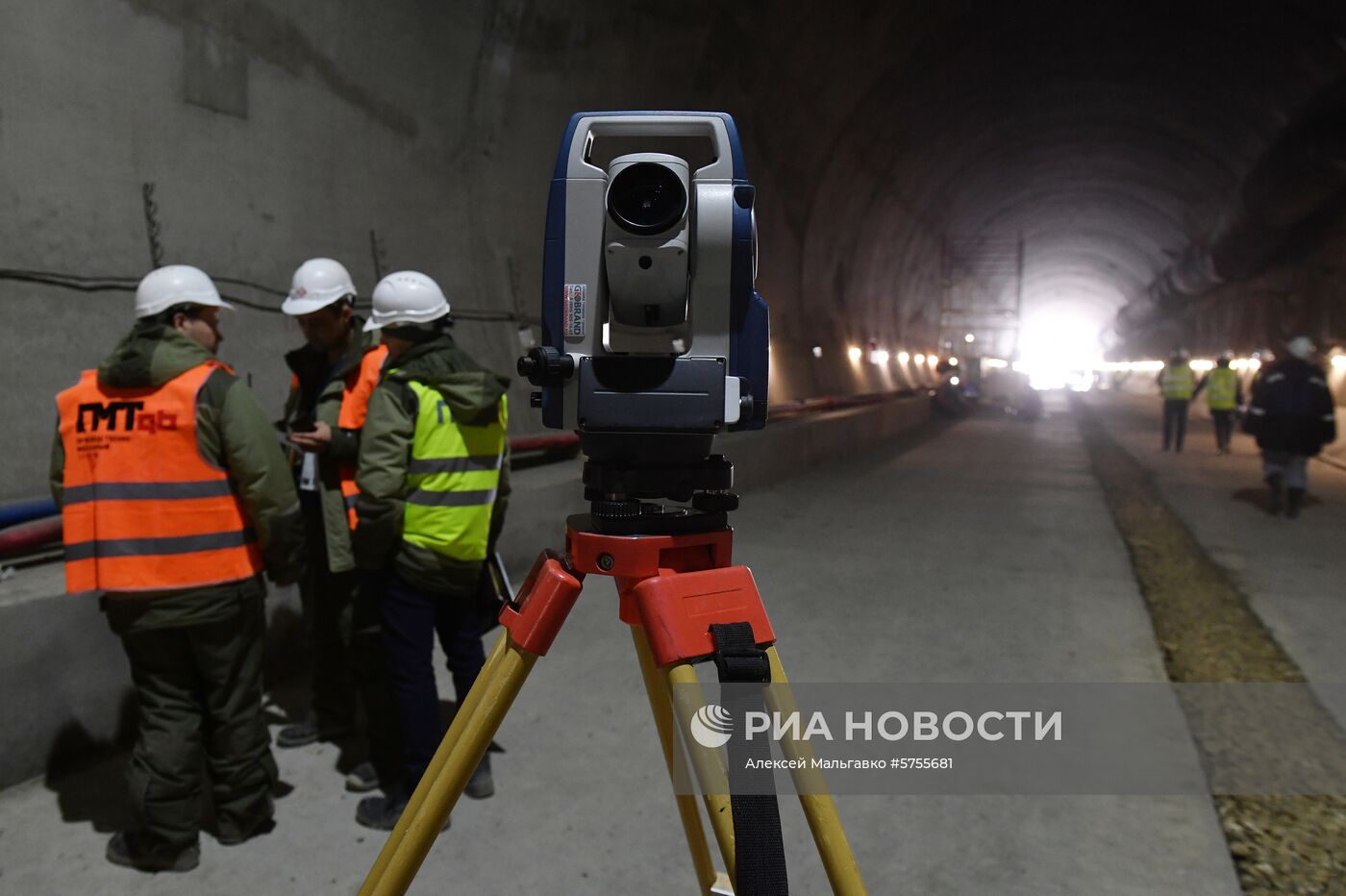 Километровый железнодорожный тоннель проложили строители на керченском подходе к Крымскому мосту