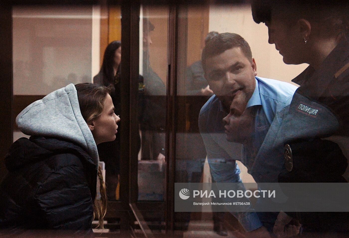 Избрание меры пресечения Насте Рыбке и Алексу Лесли