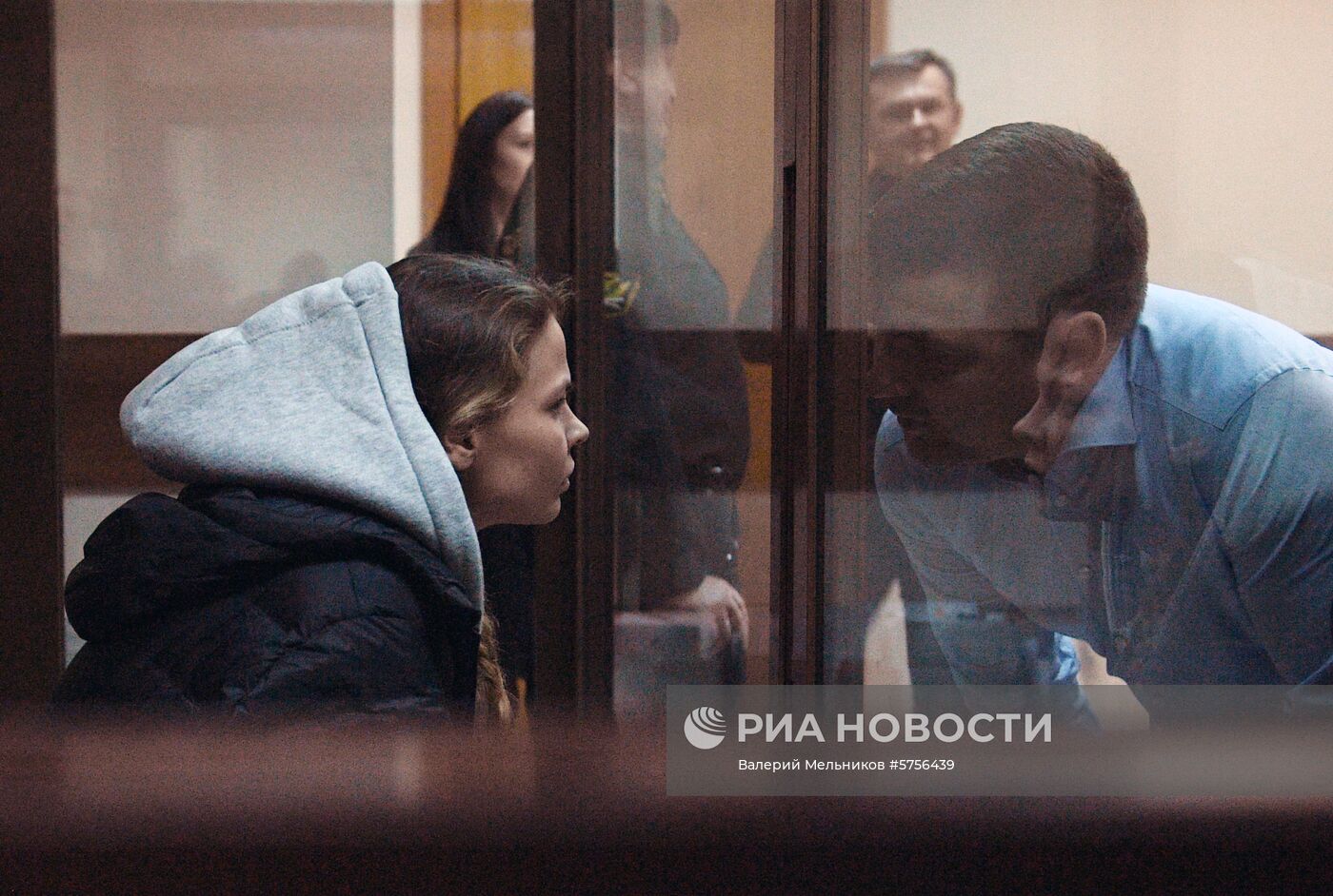 Избрание меры пресечения Насте Рыбке и Алексу Лесли