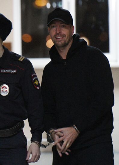 Избрание меры пресечения Насте Рыбке и Алексу Лесли