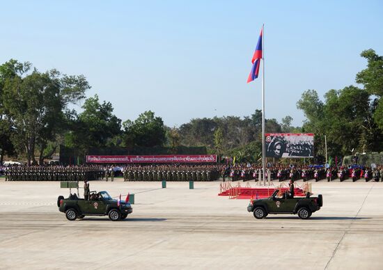 Военный парад, посвящённый 70-летию со дня основания Народной армии Лаоса 