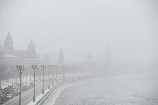 Снегопад в Москве