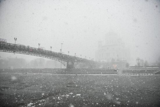 Снегопад в Москве