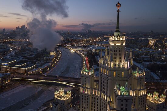 Высотка на Котельнической набережной в Москве