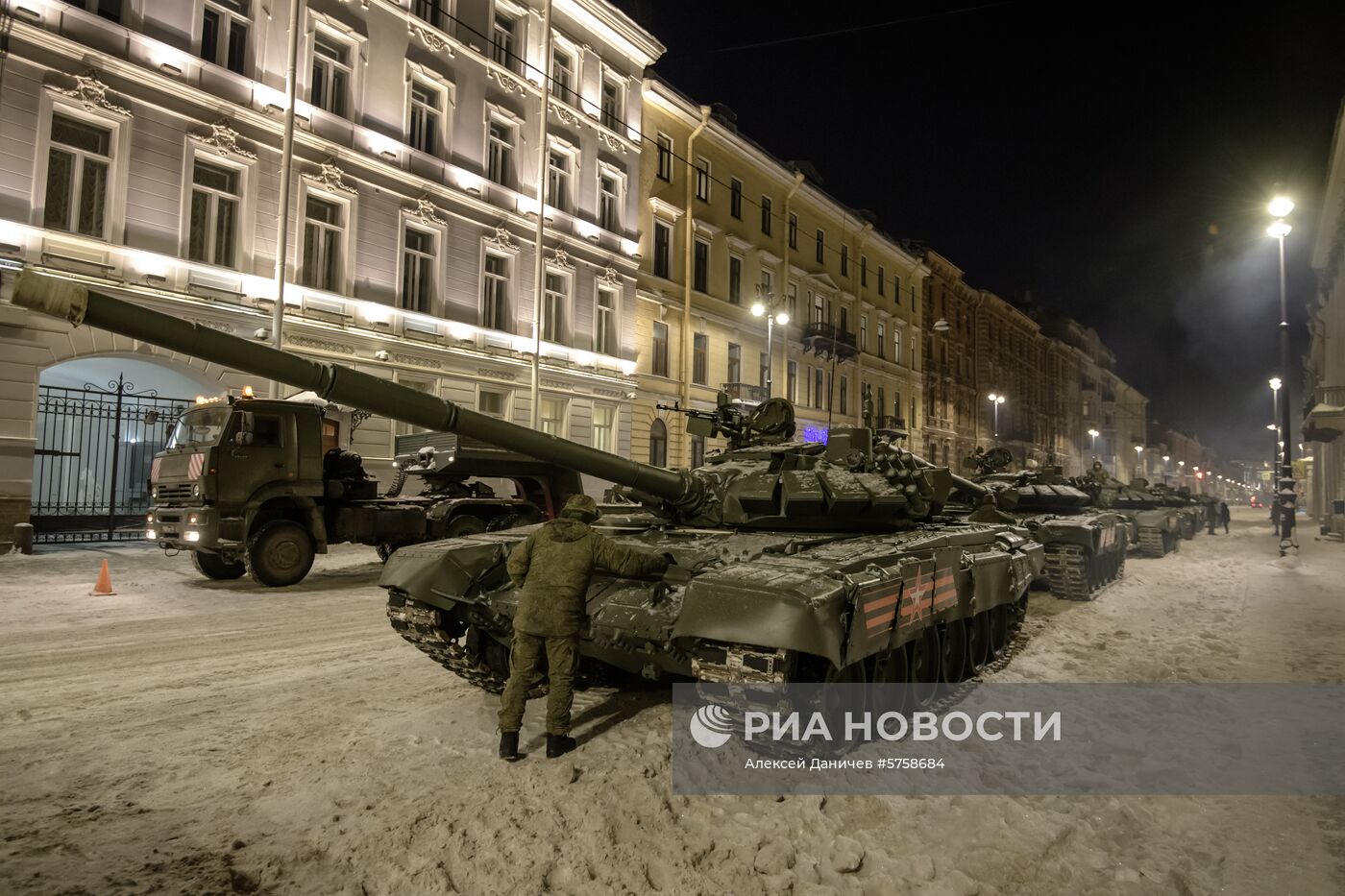 Репетиция парада в честь 75-летия снятия блокады Ленинграда