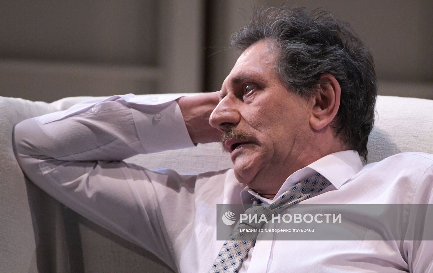 Спектакль "Суббота, воскресенье, понедельник" в театре им. Е. Вахтангова