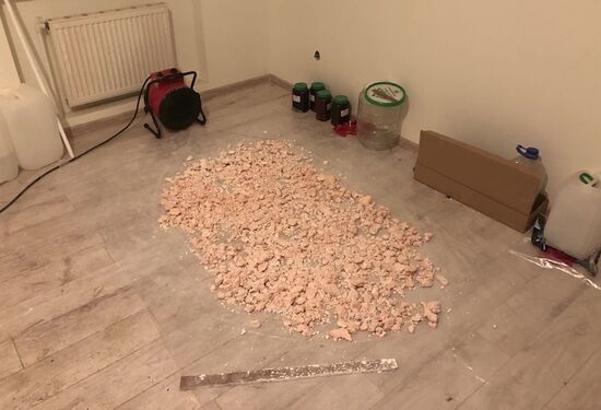 ФСБ России пресекла деятельность преступной группы по производству наркотиков