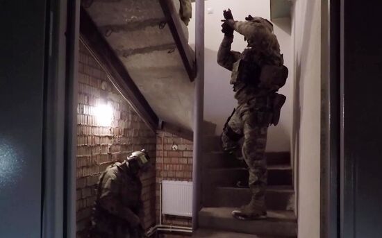 ФСБ России пресекла деятельность преступной группы по производству наркотиков