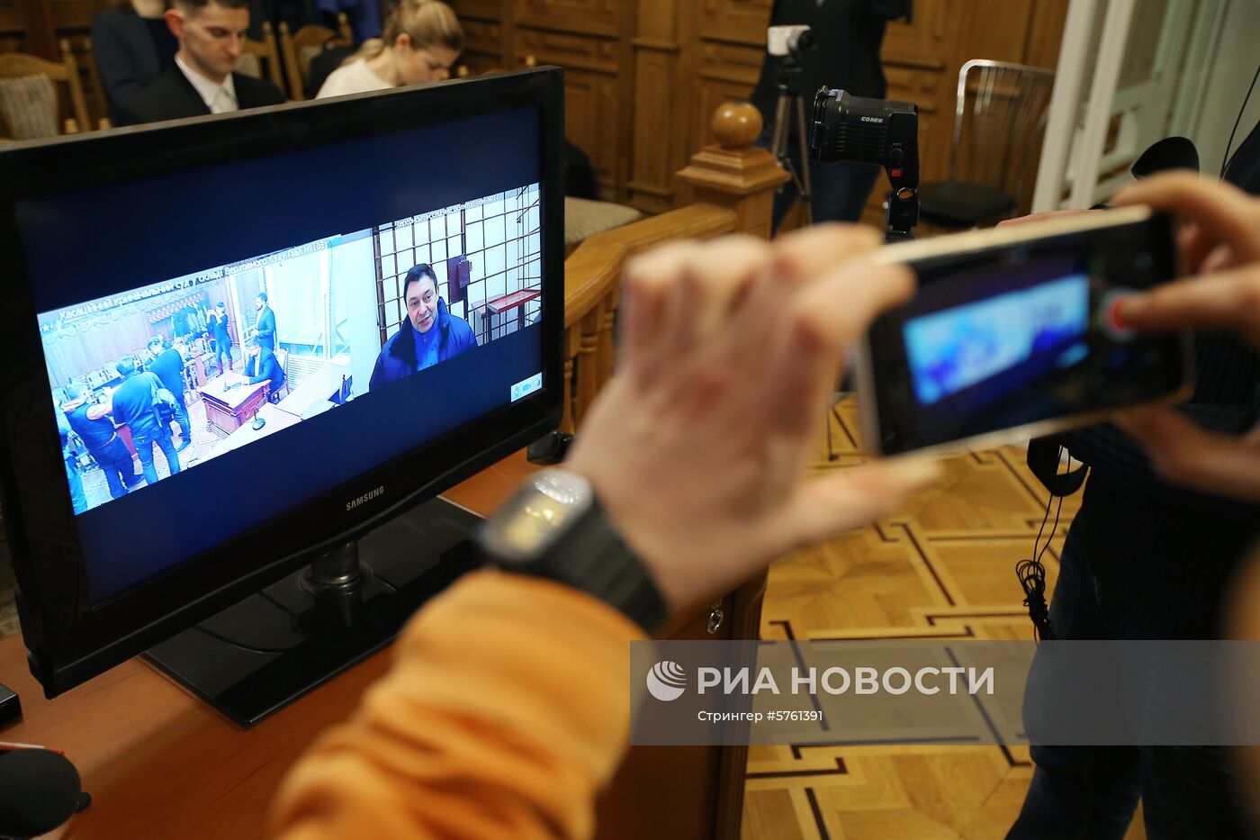 Рассмотрение жалобы защиты К. Вышинского на его содержание под стражей
