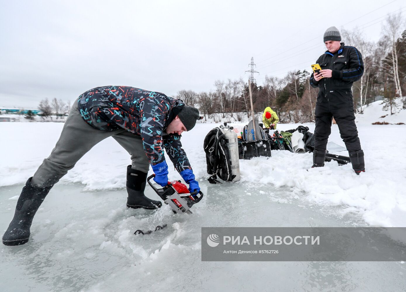 Обучение подледным погружениям в Москве