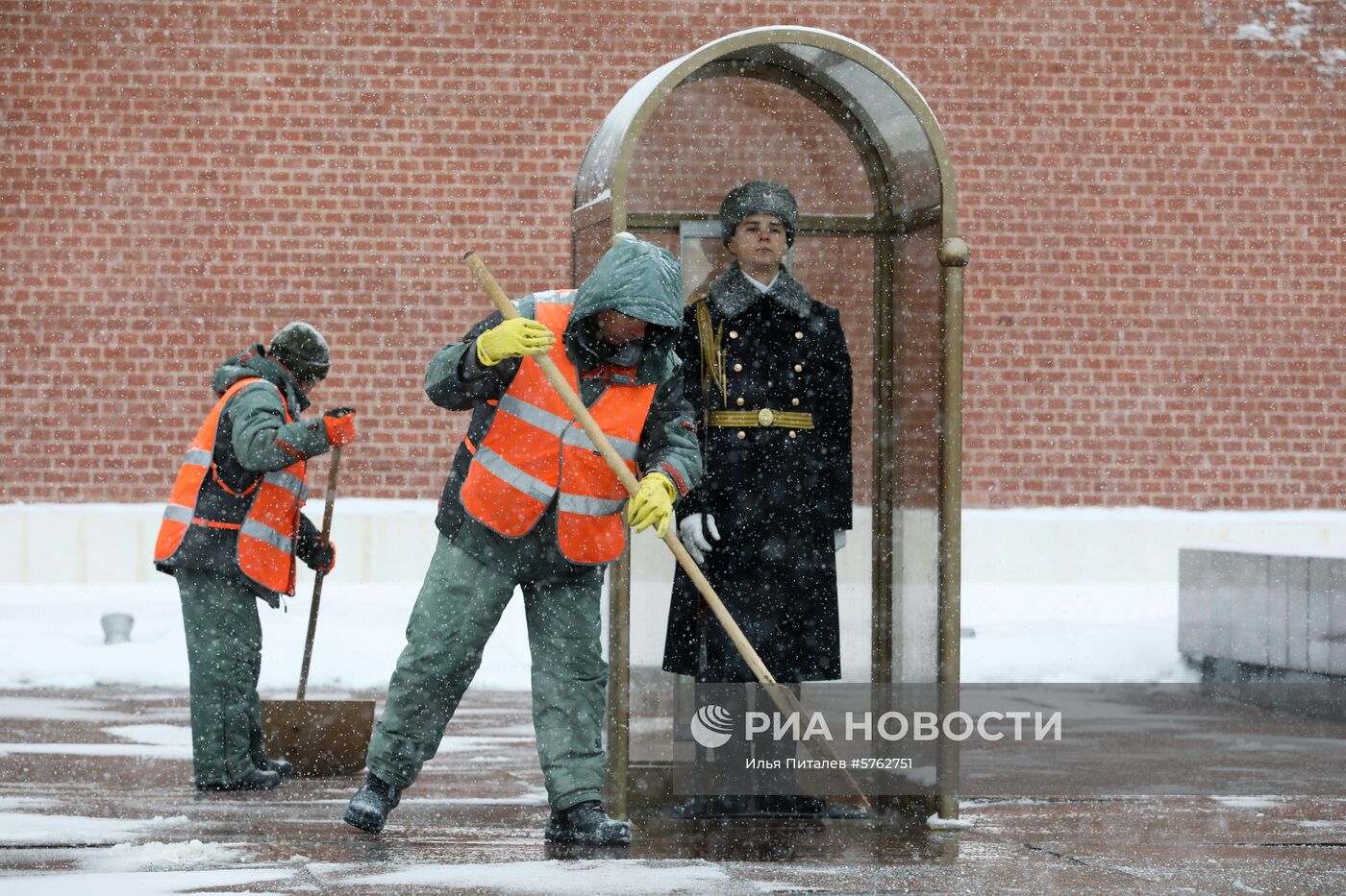 Снегопад в Москве 