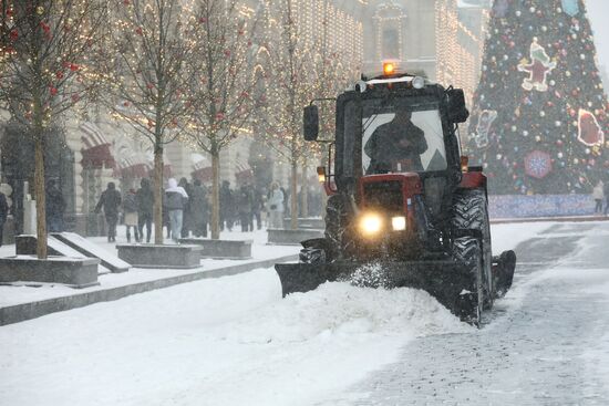 Снегопад в Москве 